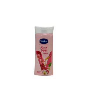 Body Lotion Vaseline Kiss Of Petals